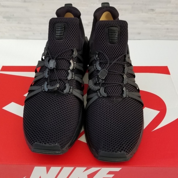 New NIKE Shox Gravity Triple Black Sneakers - Picture 3 of 6